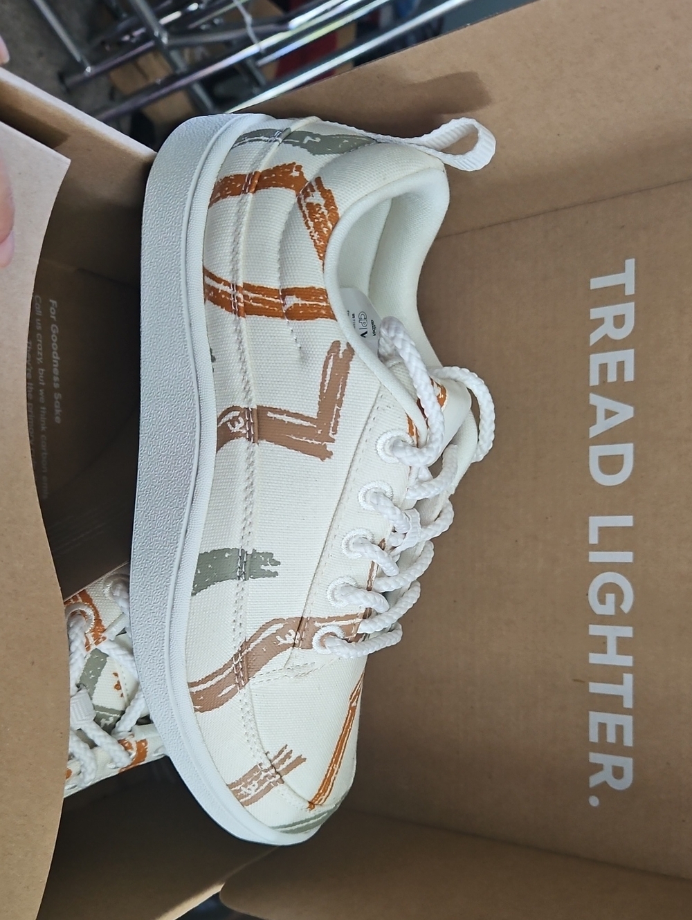 allbirds Low-Top Sneakers with Abstract Brushstroke Accents - Cream, Tan & Green